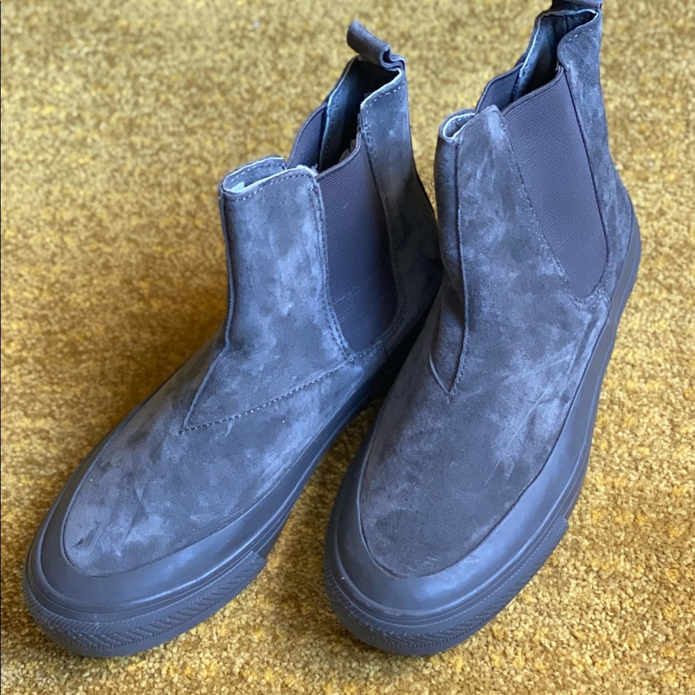 Brand new SeaVees pull-up booties